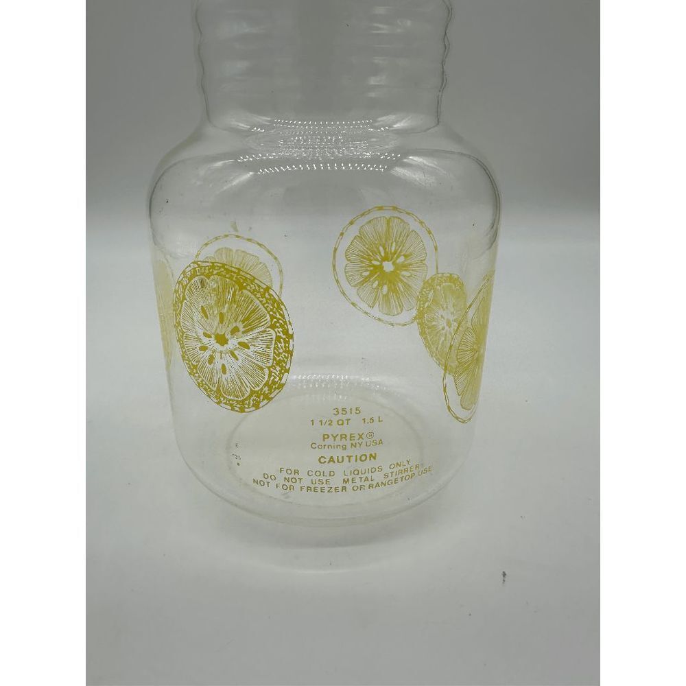 Pyrex Pitcher w/ Lemons 1 1/2 Qt/ 1.5 L Vintage Pitcher Missing Cap